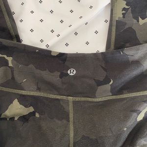 Lululemon camo leggings. I think size 2 or 4